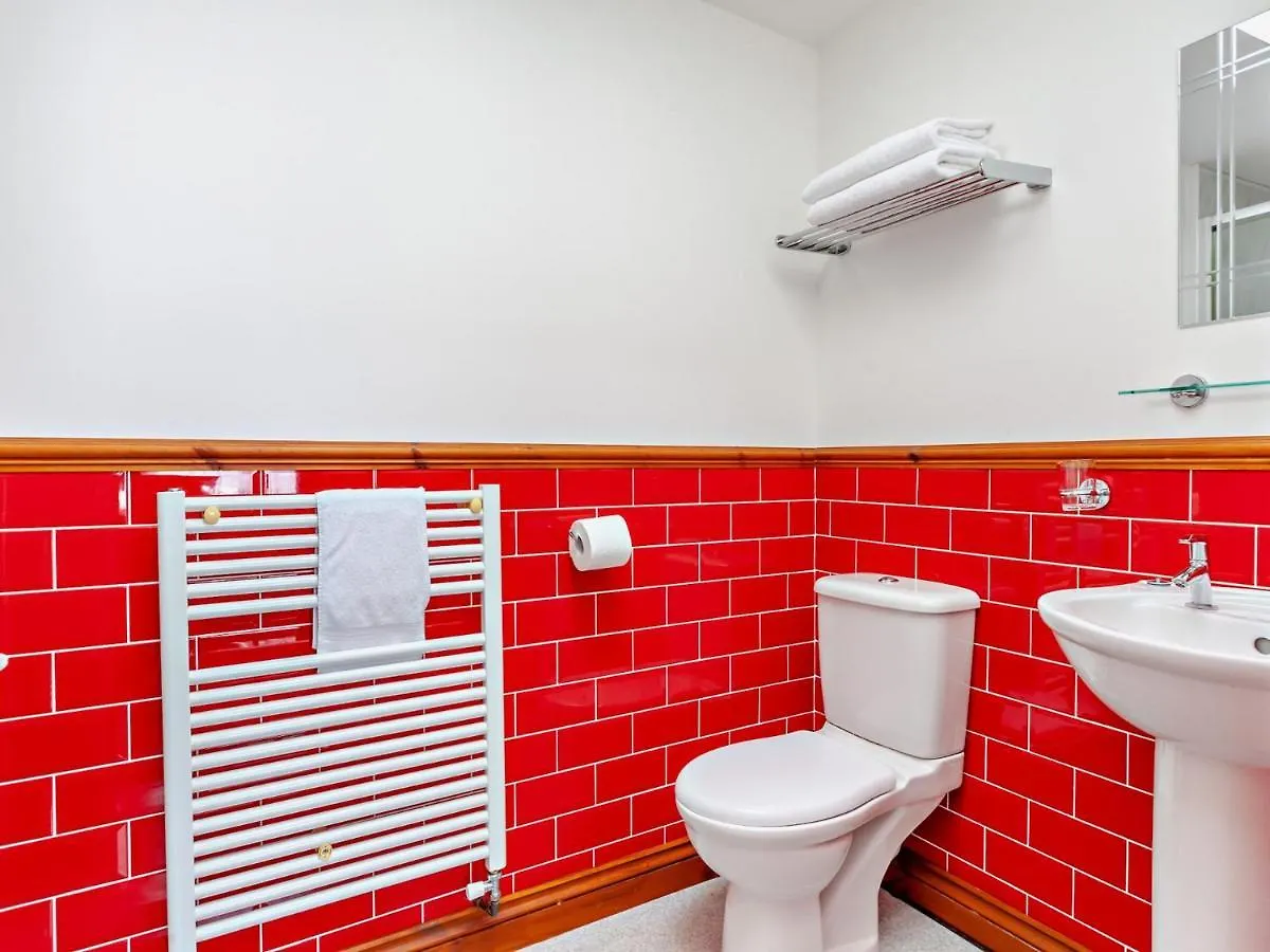 2 Bed Property In Bath 37147 Chew Magna