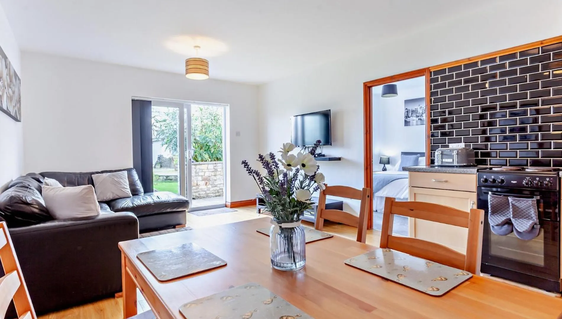 2 Bed Property In Bath 37147 Chew Magna